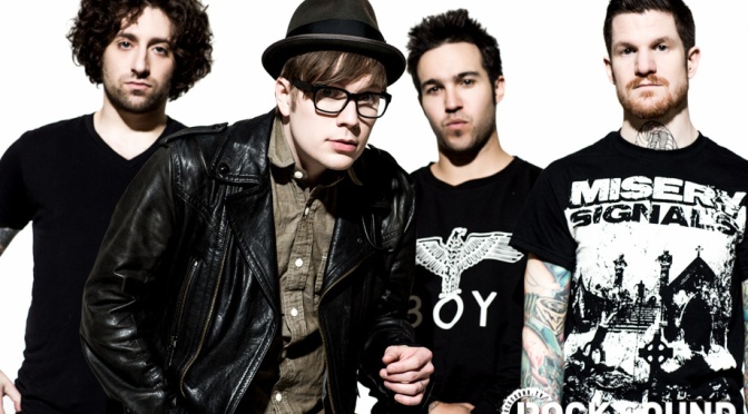Video: Fall Out Boy at Hot Topic